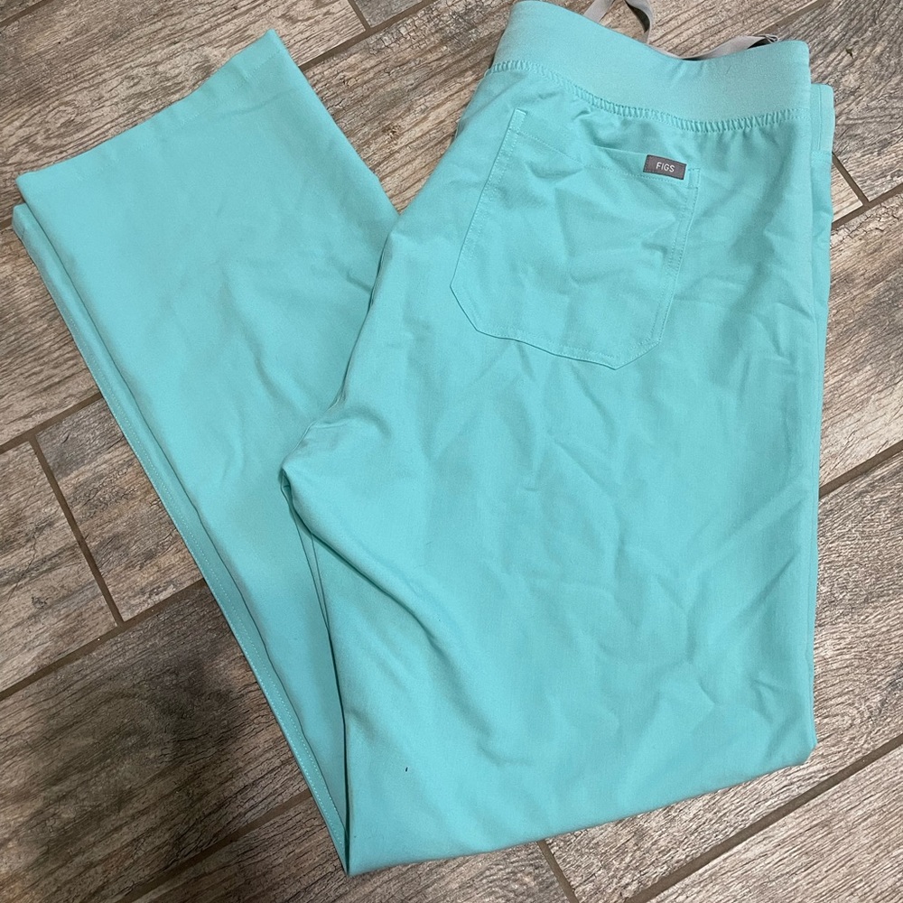 Figs scrubs